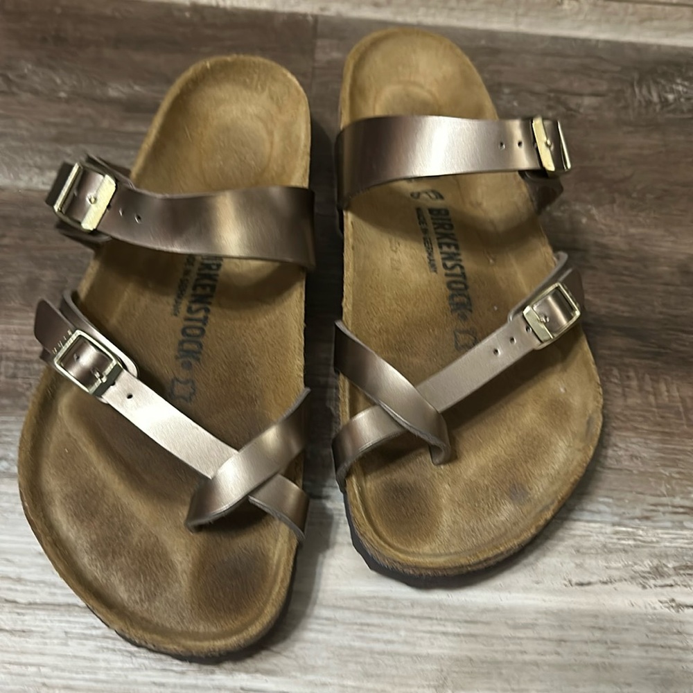 Like New Metallic Birkenstock Sandal